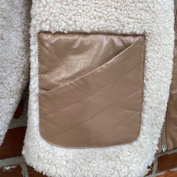 Lovers + Friends Ziggy‎ Sherpa Fleece Jacket Faux Leather Trim Hooded Size Small - Picture 3 of 7